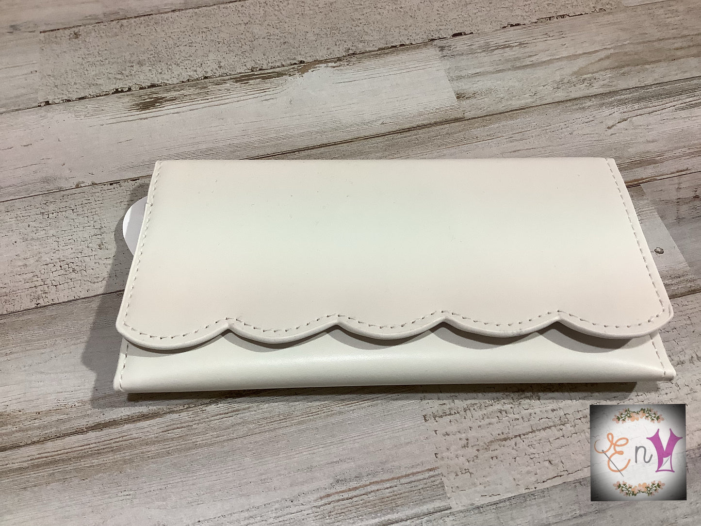 Scalloped Wallet