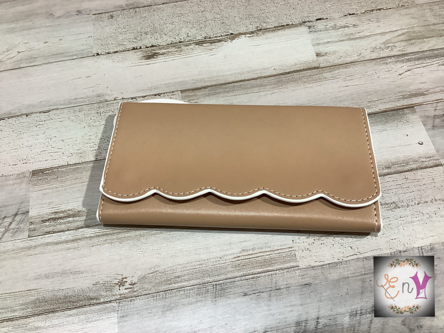 Scalloped Wallet